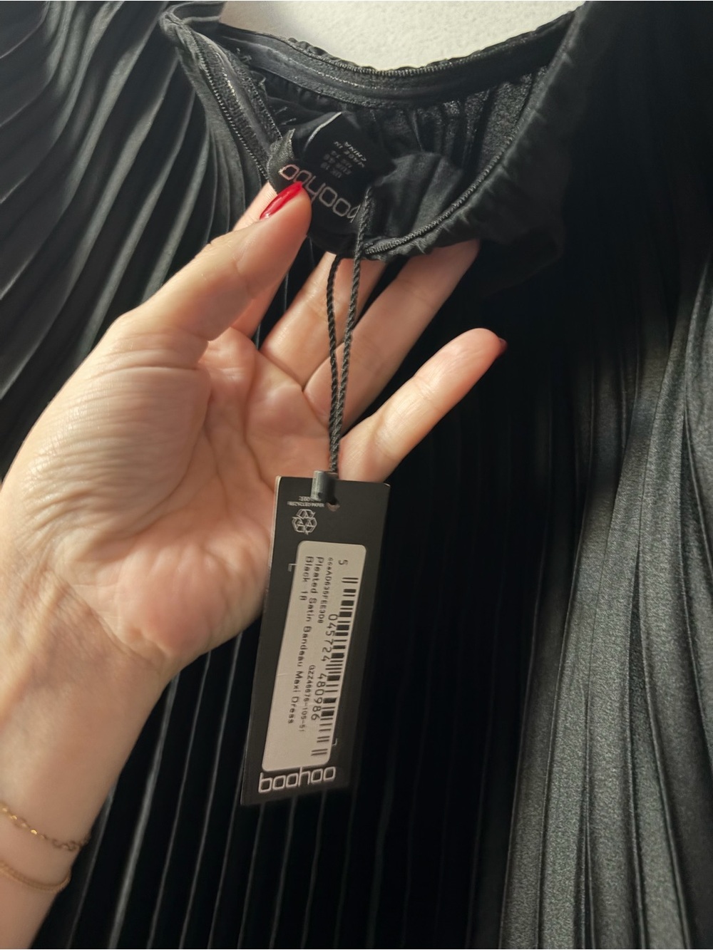Boohoo Plus Black Strapless Pleated Maxi Dress - Picture 4 of 4